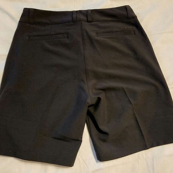 Adidas Women's golf shorts size 6 - Picture 5 of 5